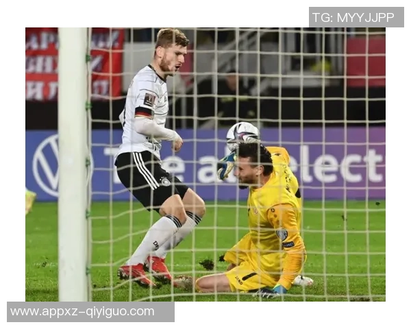 小猪赞格纳布里如穆勒般出色能控球化解对方防守 小猪赞格纳布里如穆勒般出色能控球化解对方防守