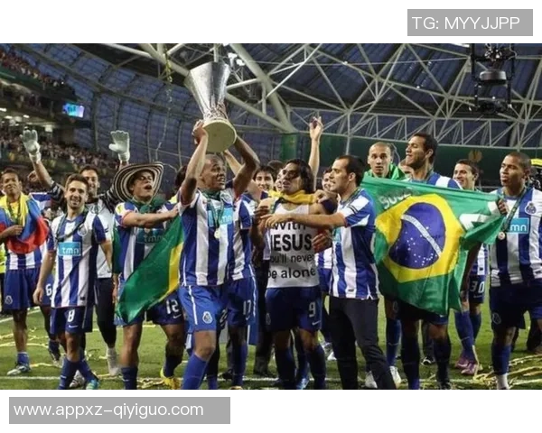 亚马尔开设个人油管频道展示迪亚斯哥伦比亚球衣引发球迷热议 亚马尔开设个人油管频道展示迪亚斯哥伦比亚球衣引发球迷热议